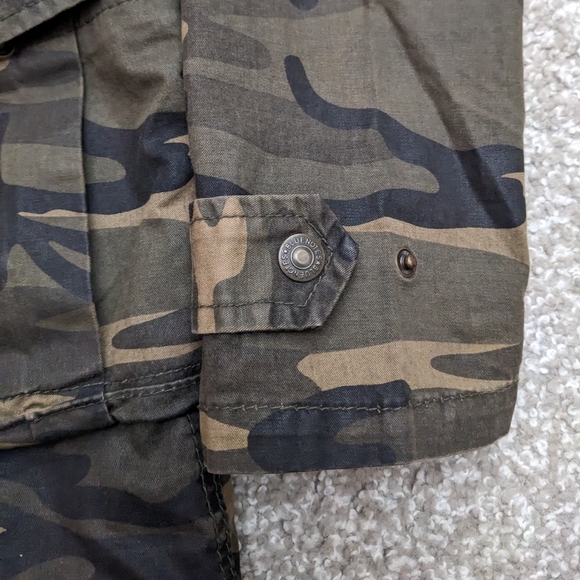 (2/$25) Bluenotes ruched waist drawstring hooded camo jacket (flawed) - Picture 2 of 14
